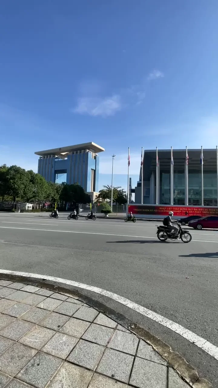 Đường đô thị và các tòa nhà tại Thành phố Mới Bình Dương