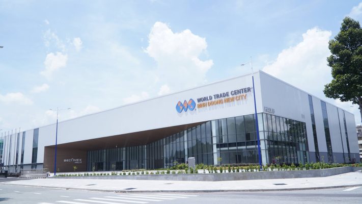 Mặt ngoài nhà triển lãm WTC EXPO tại Thành phố mới Bình Dương